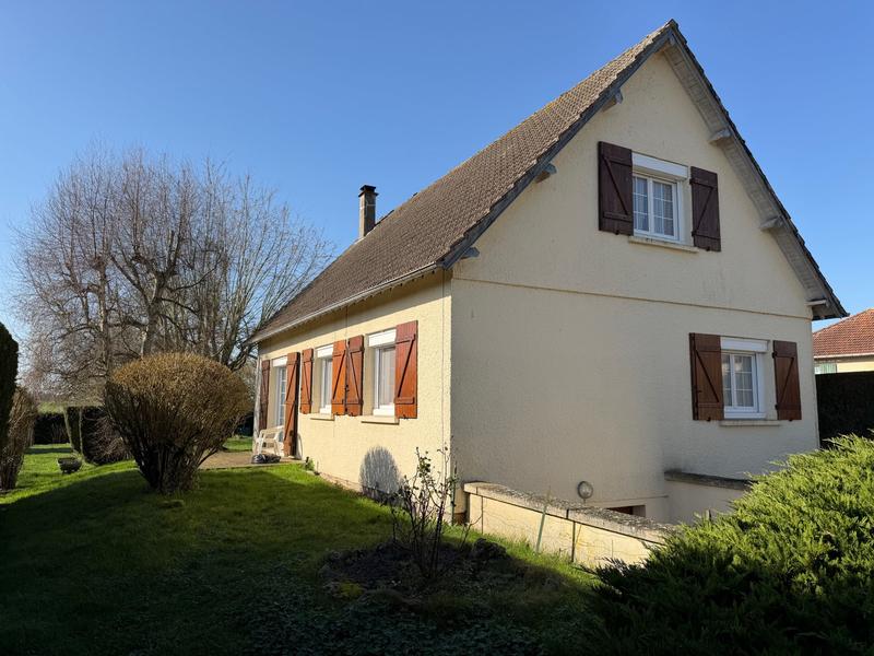 Maison traditionnelle - 117 m² - 5 pièces