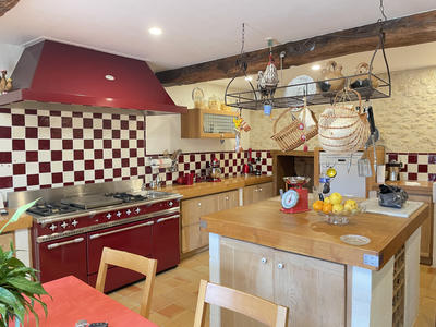 Maison - 417 m² - 8 pièces