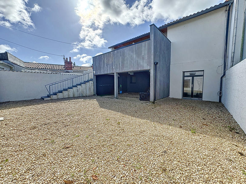 Maison - 131 m² - 8 pièces