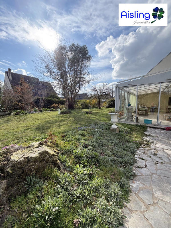 Villa - 235 m² - 10 pièces