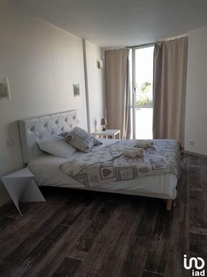 Local commercial - 1 600 m²