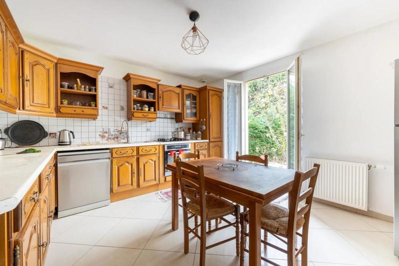 Maison - 184 m² - 8 pièces