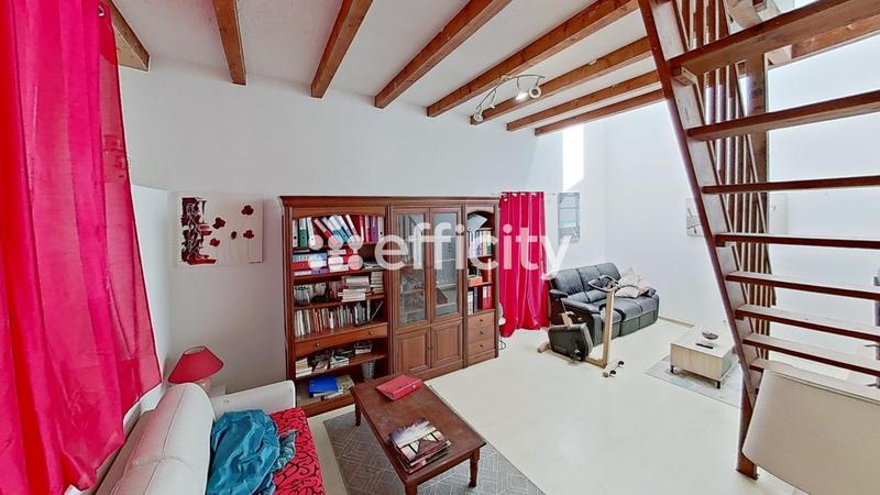 Maison - 245 m² - 10 pièces