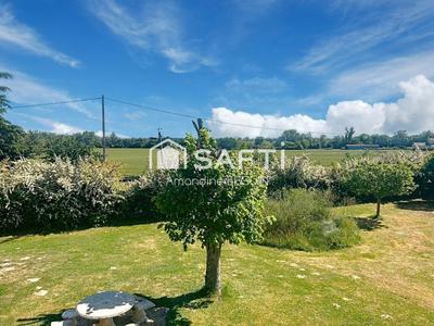 Maison - 240 m² - 6 pièces