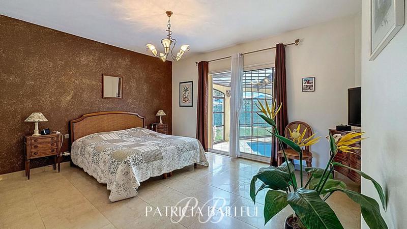 Maison - 165 m² - 7 pièces