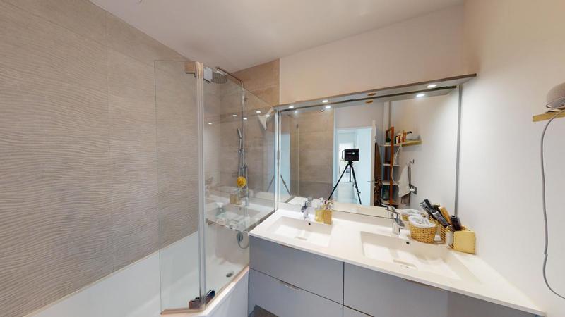 Appartement - 80 m² - 4 pièces