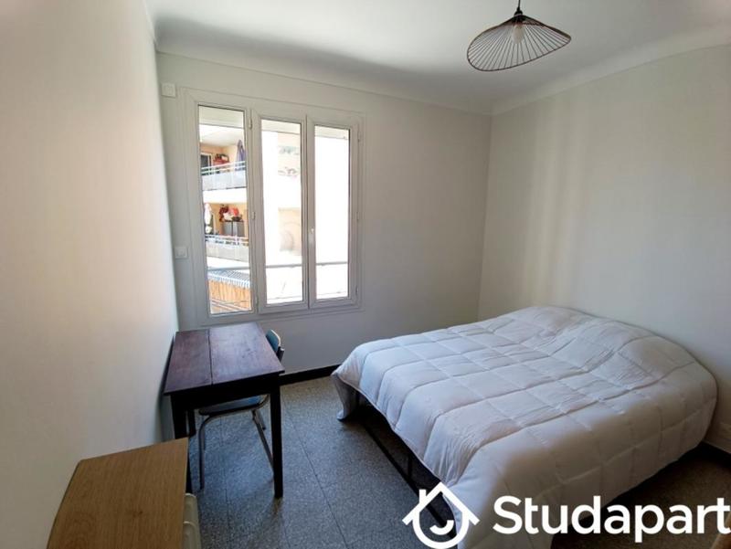 Chambre - 9 m² - 1 pièce