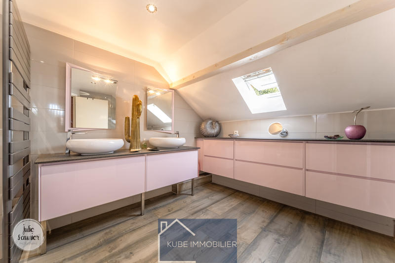 Appartement - 120 m² - 5 pièces