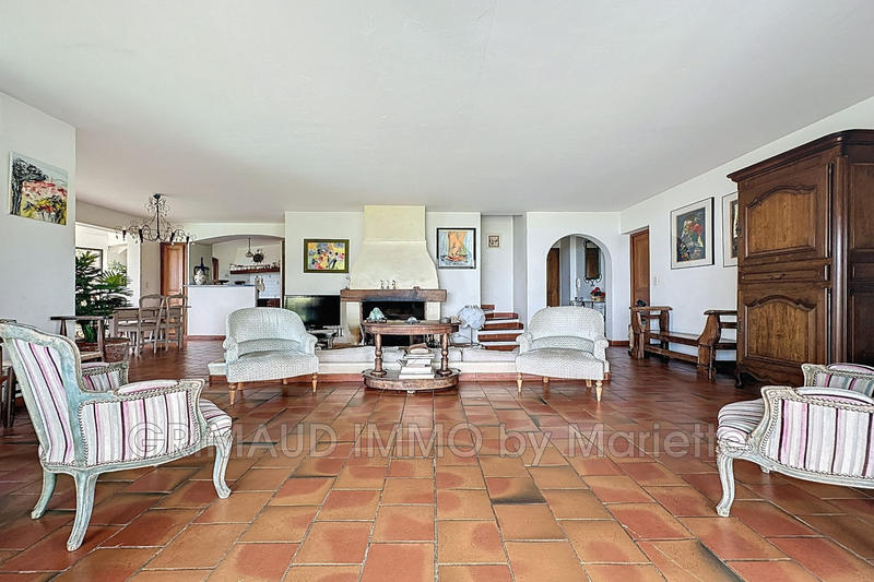 Villa - 153 m² - 6 pièces