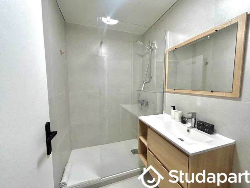 Chambre - 24 m² - 1 pièce