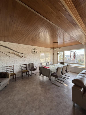 Villa - 234 m² - 8 pièces