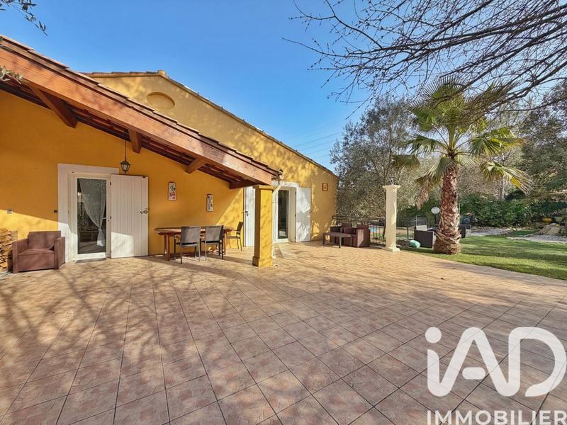 Maison - 200 m² - 7 pièces