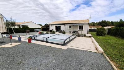 Maison traditionnelle - 88 m² - 4 pièces