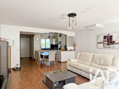 Maison - 102 m² - 5 pièces