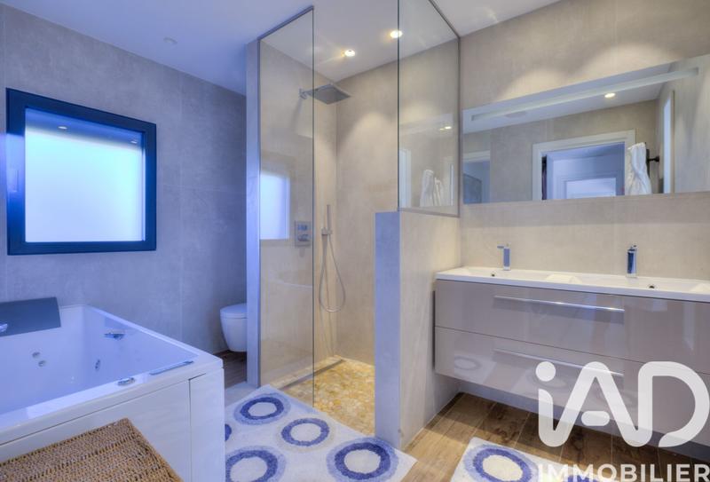 Maison de maîtres - 360 m² - 10 pièces