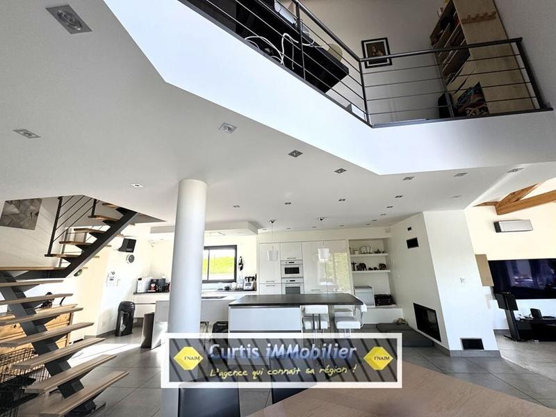 Maison - 145 m² - 6 pièces