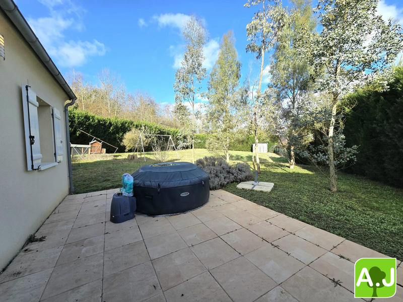 Maison - 90 m² - 5 pièces