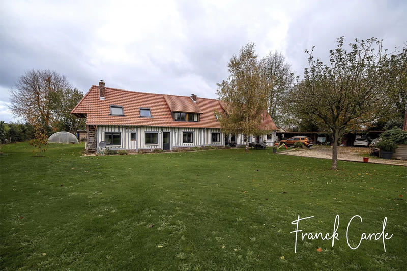 Maison - 268 m² - 11 pièces