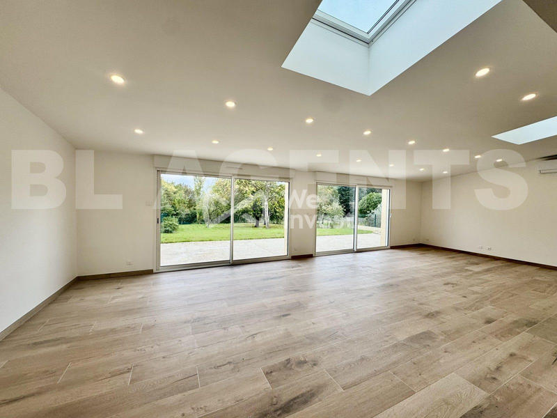 Maison - 184 m² - 7 pièces