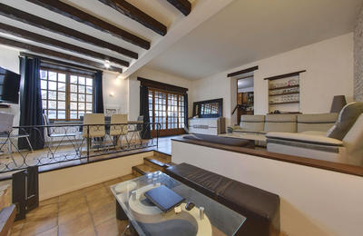 Maison - 180 m² - 7 pièces