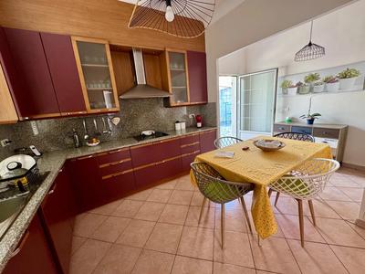 Maison de ville - 120 m² - 4 pièces