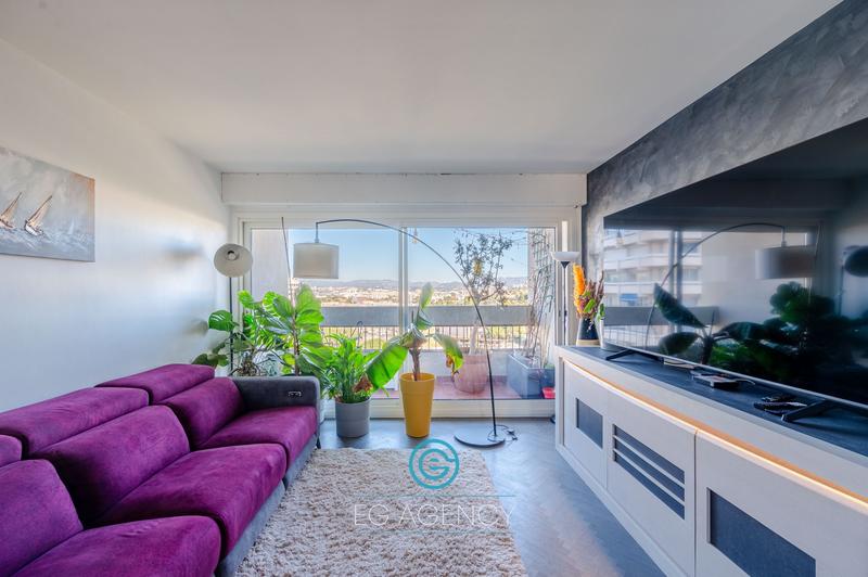 Appartement - 82 m² - 4 pièces