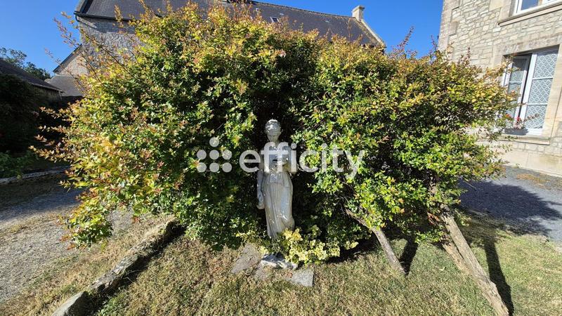 Maison - 495 m² - 14 pièces