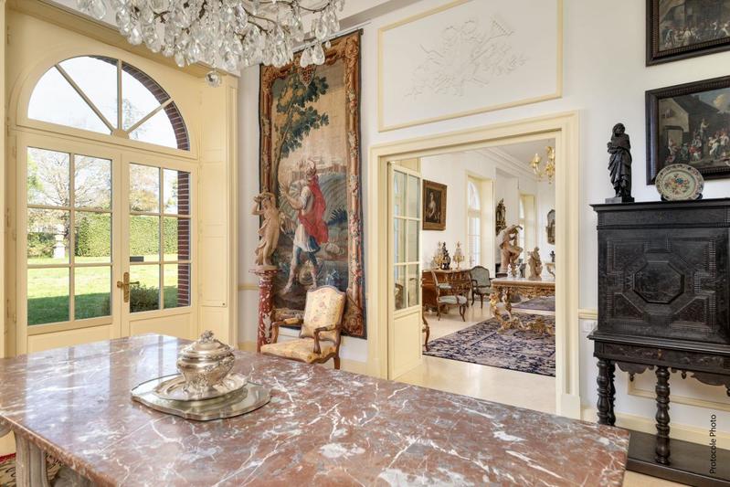 Demeure - 330 m² - 7 pièces