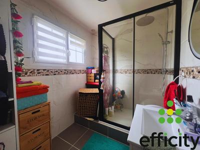 Maison - 96 m² - 4 pièces