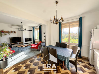 Maison - 177 m² - 7 pièces