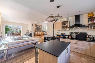 Villa - 220 m² - 7 pièces