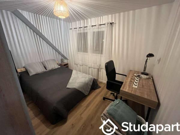 Chambre - 10 m² - 1 pièce