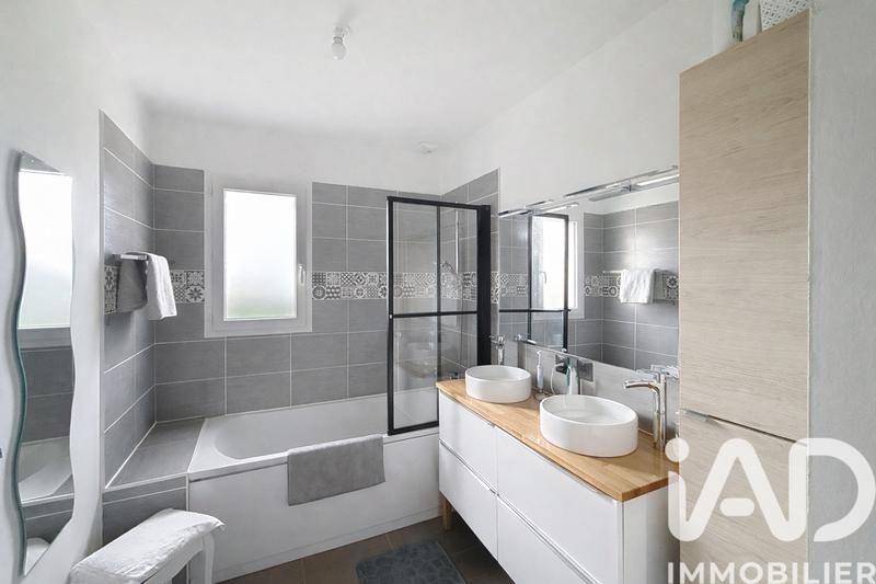 Maison - 95 m² - 4 pièces