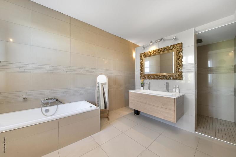 Maison de maîtres - 610 m² - 10 pièces