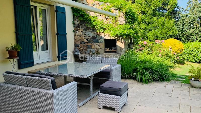 Propriété - 184 m² - 7 pièces