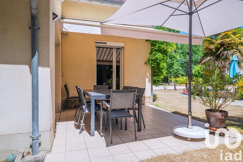 Maison - 182 m² - 9 pièces