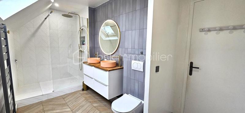 Maison - 153 m² - 7 pièces