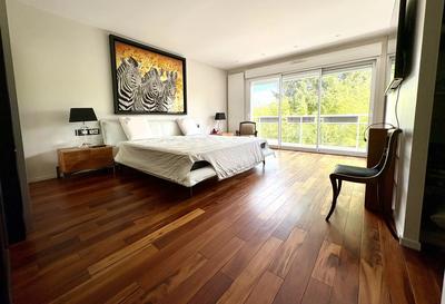 Appartement - 205 m² - 6 pièces