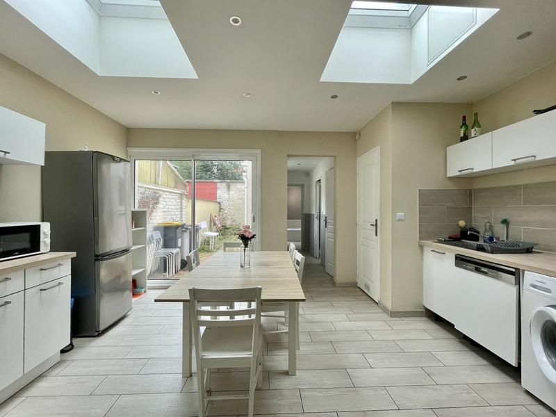 Maison - 142 m² - 7 pièces