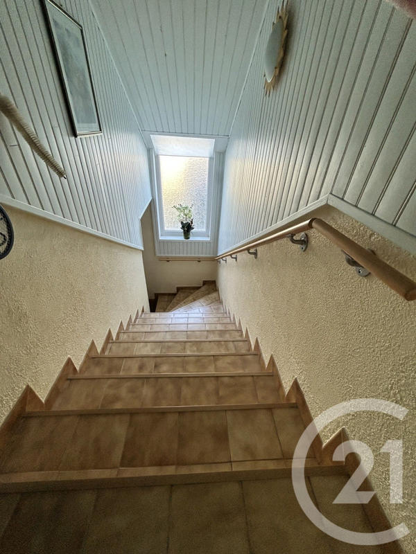 Maison - 141 m² - 7 pièces