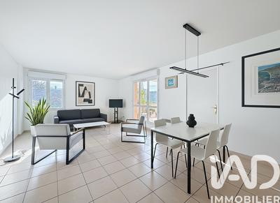 Appartement - 85 m² - 4 pièces