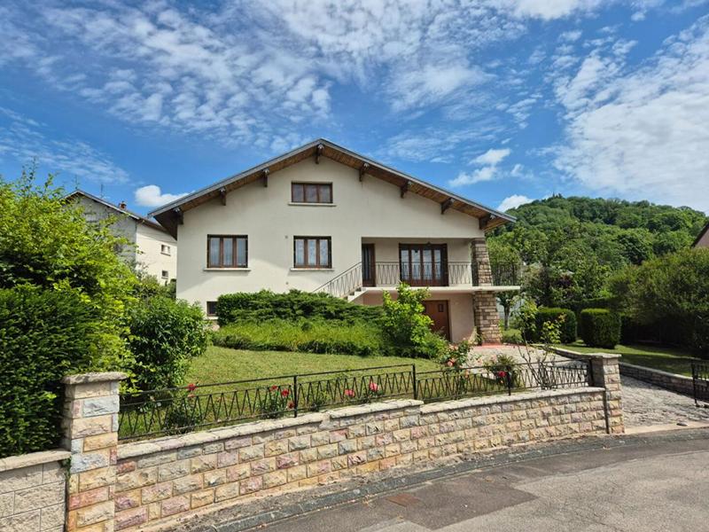 Maison - 95 m² - 4 pièces