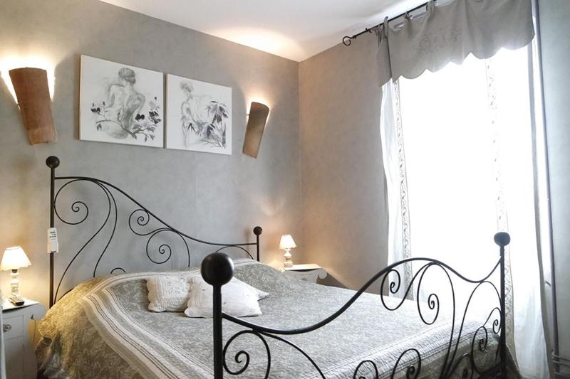 Maison - 310 m² - 15 pièces