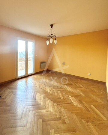 Maison - 174 m² - 5 pièces