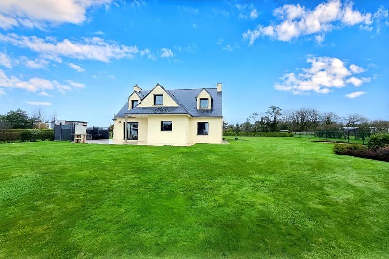 Maison - 172 m² - 9 pièces