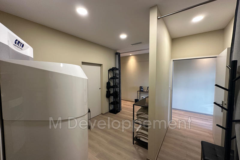 Local commercial - 105 m²