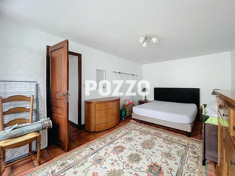 Maison - 272 m² - 7 pièces