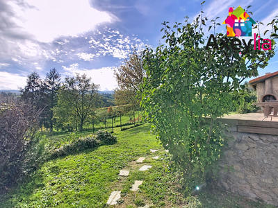 Maison - 106 m² - 6 pièces