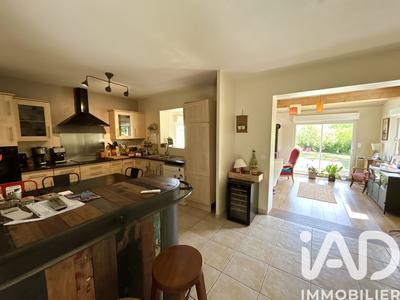 Maison - 140 m² - 5 pièces