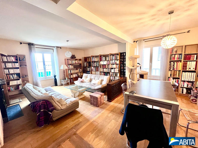 Appartement - 102 m² - 4 pièces